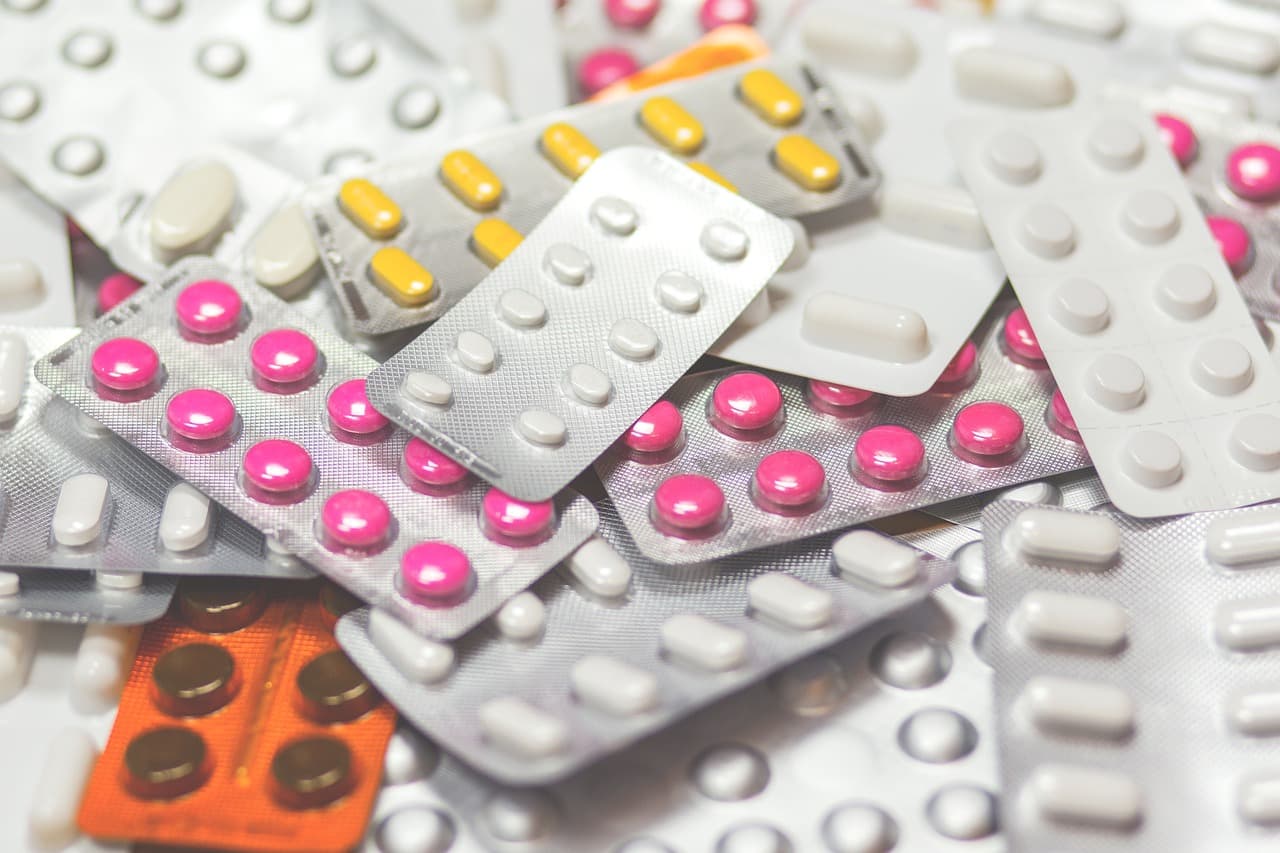 Biological Chemistry and Drug Discovery (with a year in industry) BSc (Hons) - Uni4edu