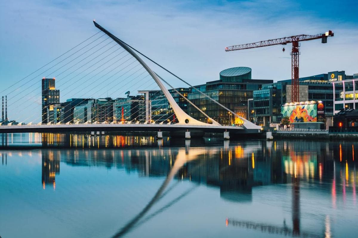 CES Dublin CELTA Training Course - Uni4edu