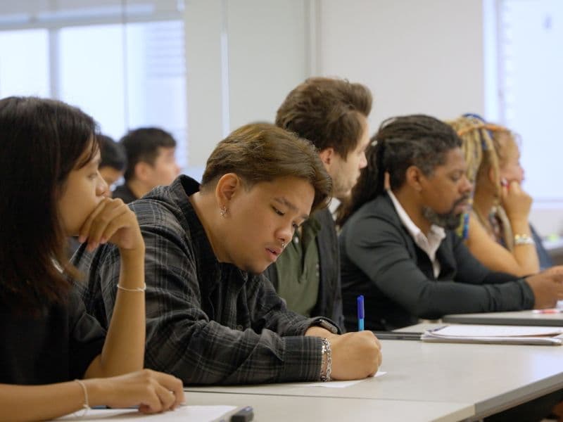 LSI Brisbane شدید 30 - Uni4edu