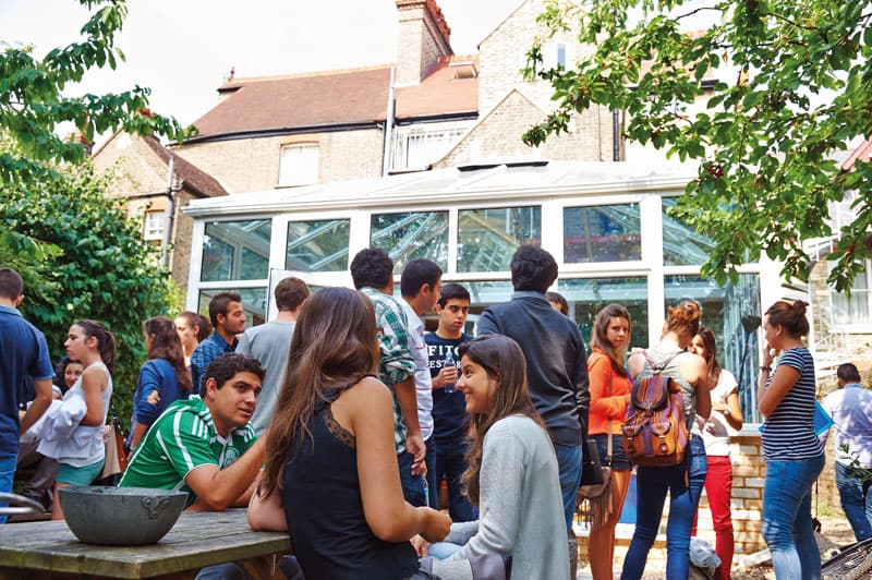 LSI Cambridge Подготовка к первому экзамену Cambridge B2 (FCE) - Uni4edu