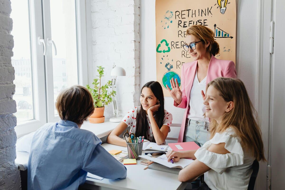 Seni Halus - Uni4edu