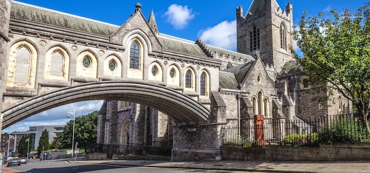 1753-english-path-dublin-dil-okulu-8-jpg.jpg_1741721902990