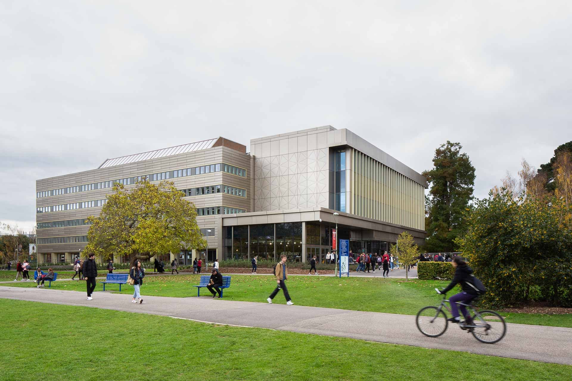 History and International Relations - Uni4edu