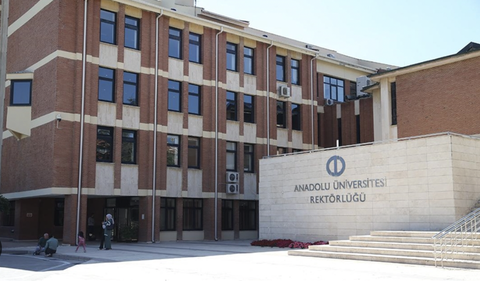 جامعة الأناضول - Uni4edu