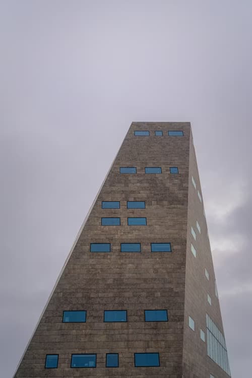 Aston University - Uni4edu