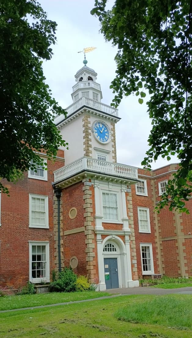 Colegio Blackburn - Uni4edu