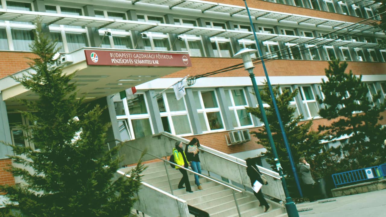 Wirtschaftsuniversität Budapest - Uni4edu