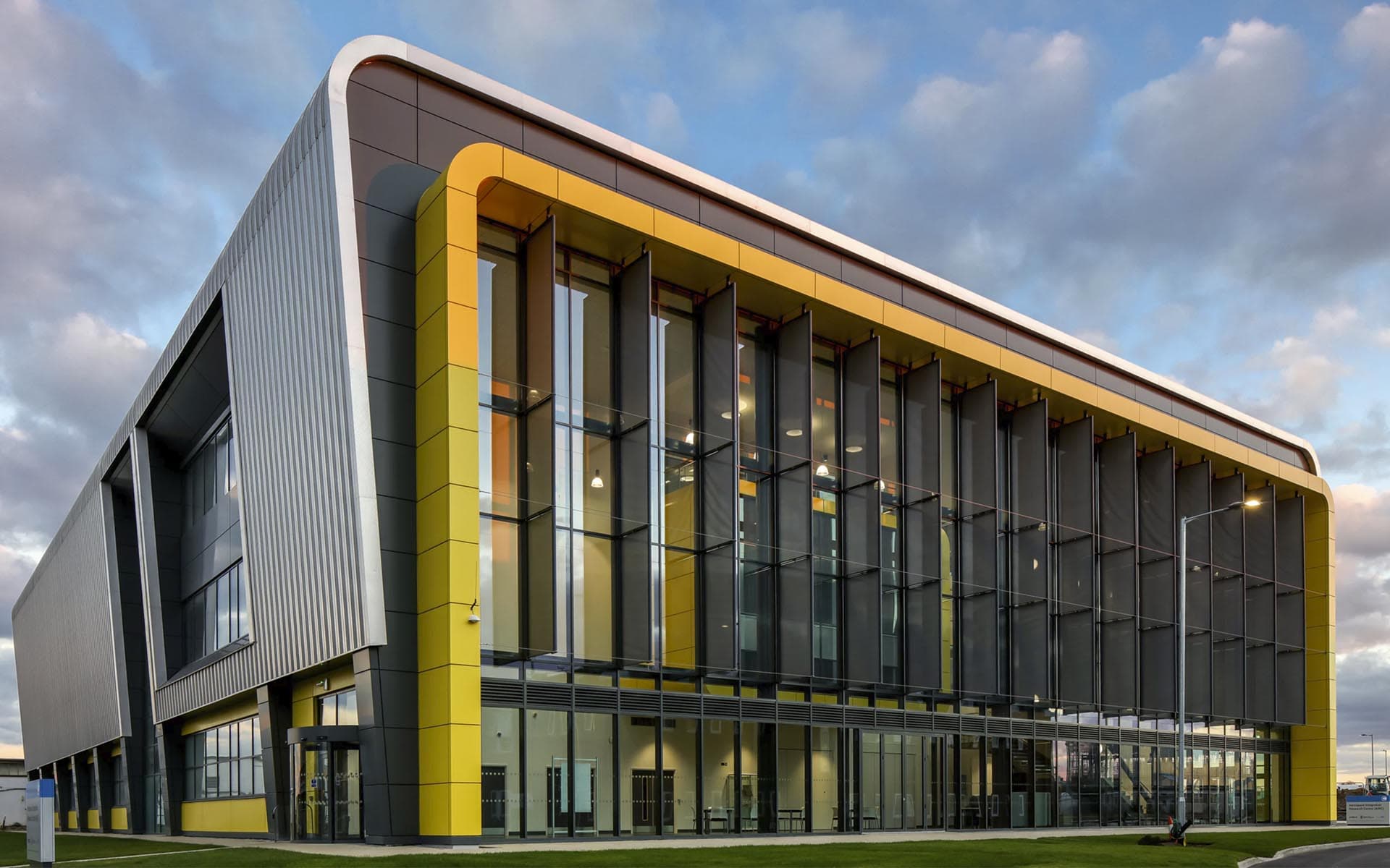 Cranfield University - Uni4edu