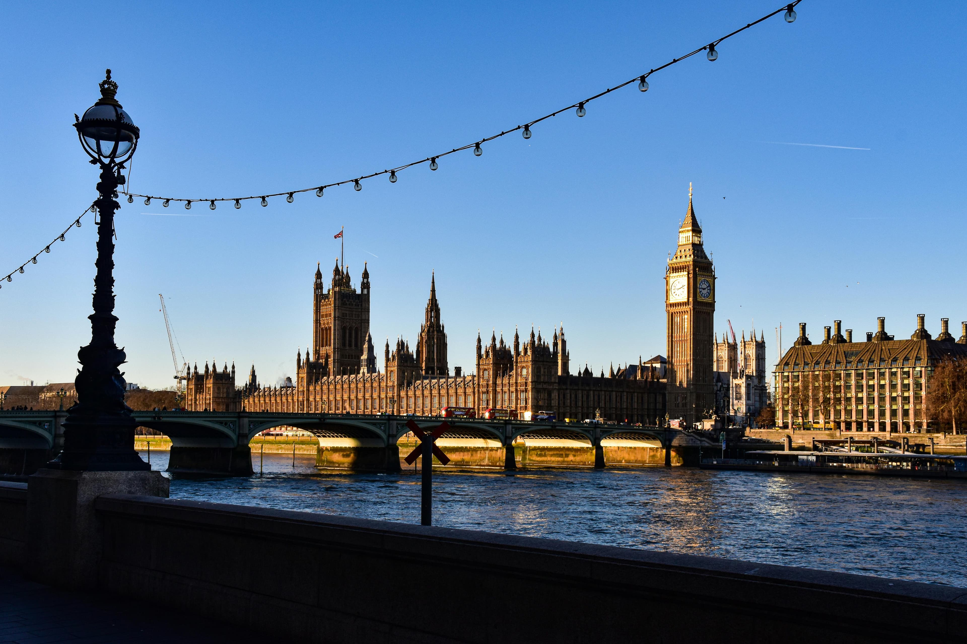 영국 어학원 - Uni4edu