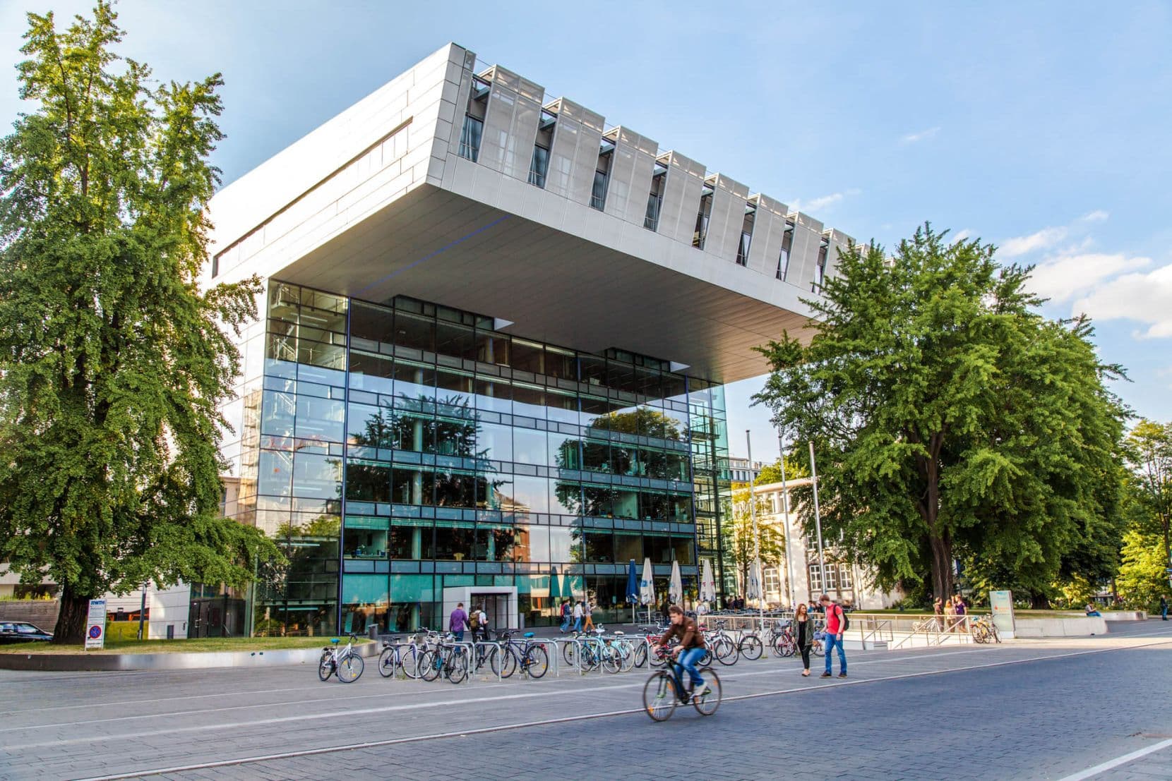 RWTH Aachen Universität - Uni4edu