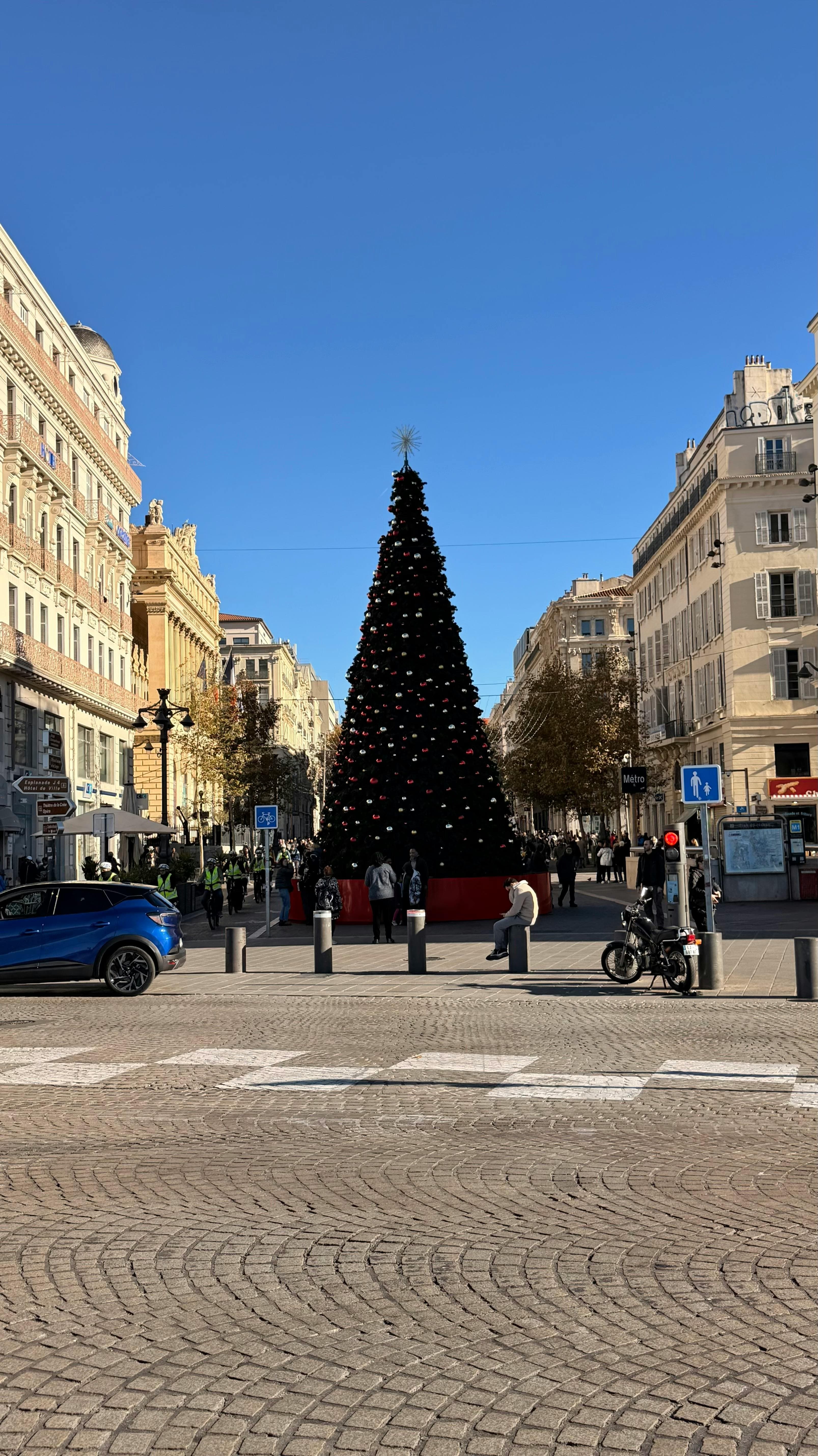 Aix-Marsilya Üniversitesi - Uni4edu