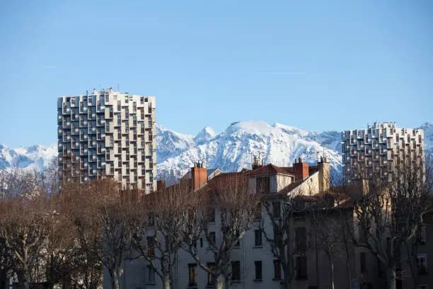 Université Grenoble Alpes - Uni4edu