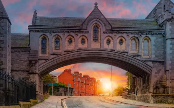 ハートフォードシャー大学 - Uni4edu