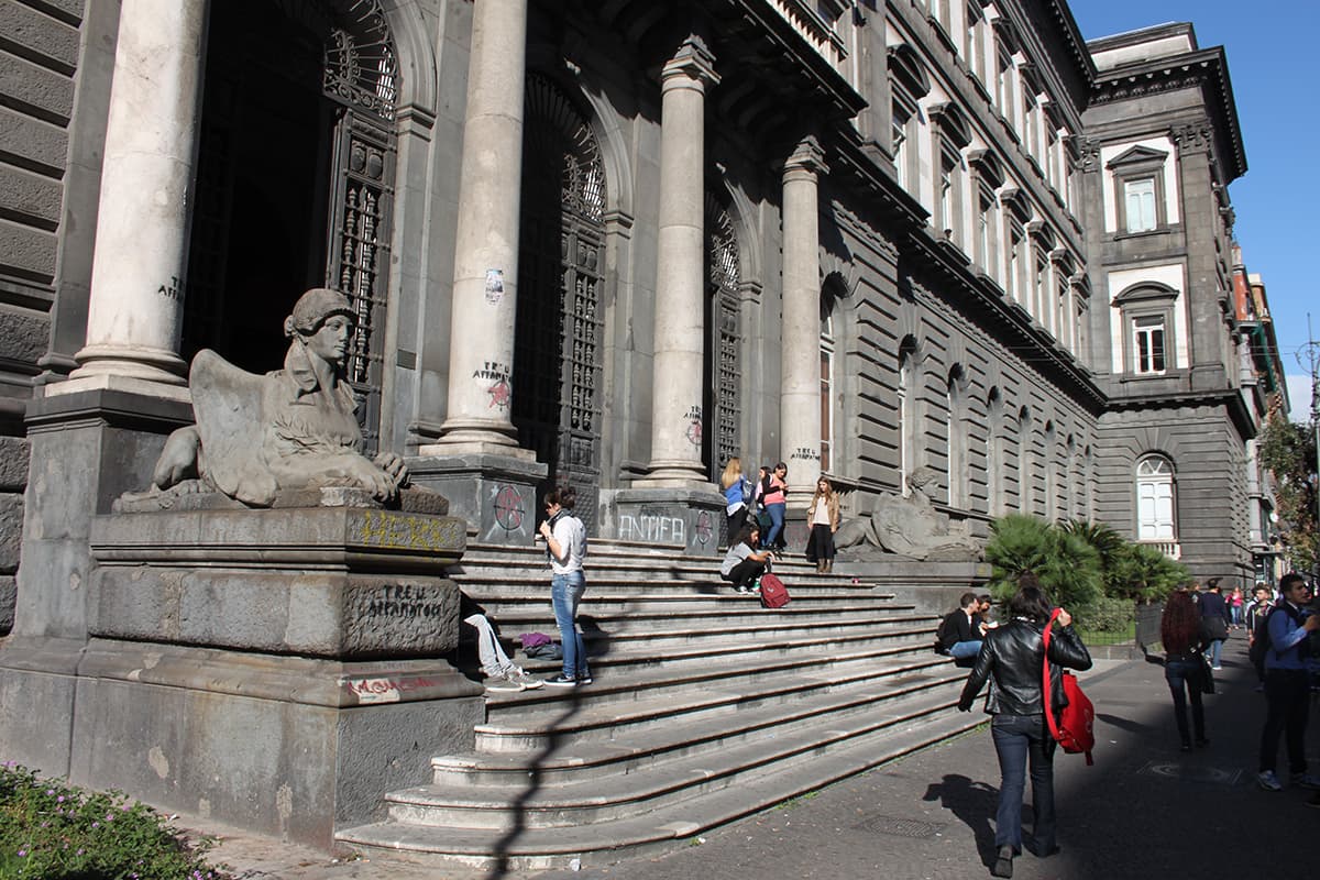 Napoli Federico II Üniversitesi - Uni4edu
