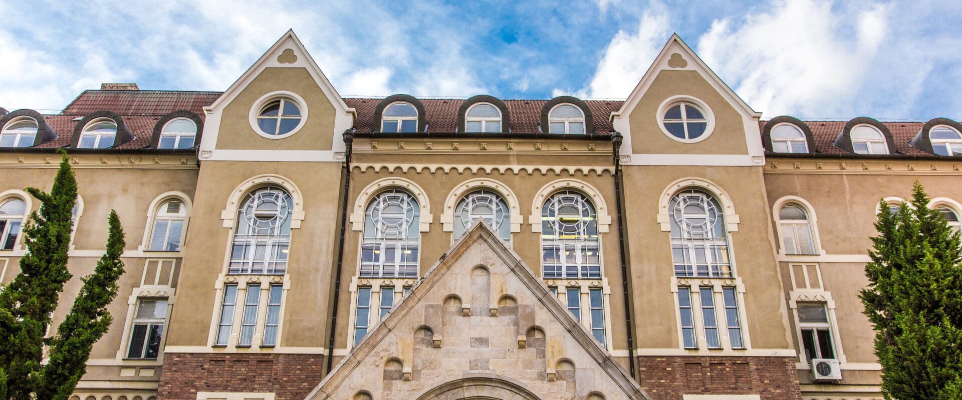 ペーチ大学 - Uni4edu