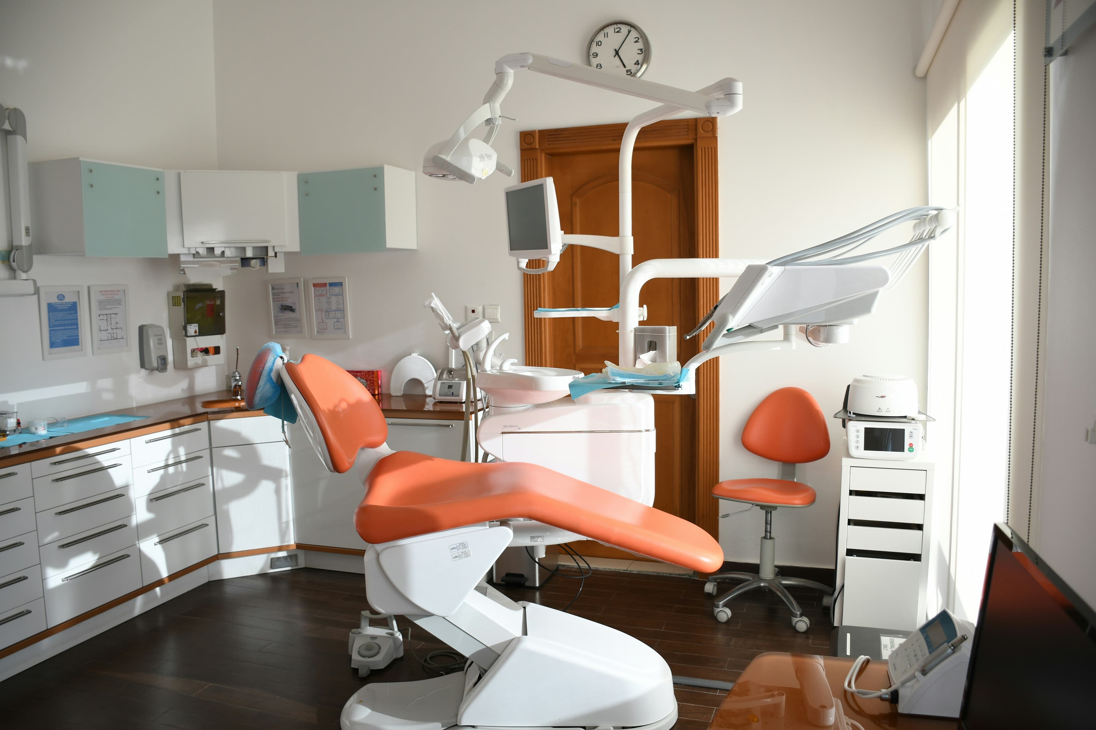 Periodontology DClinDent - Uni4edu